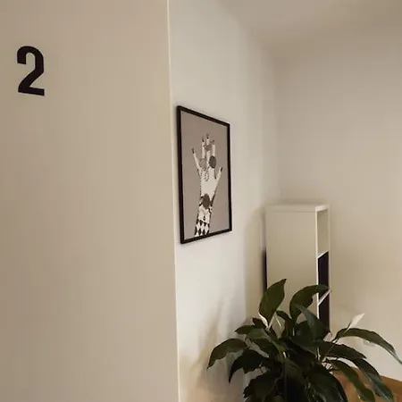 Appartement Geraeumige 3-schlafzimmer-wohnung In Nahe Uni *