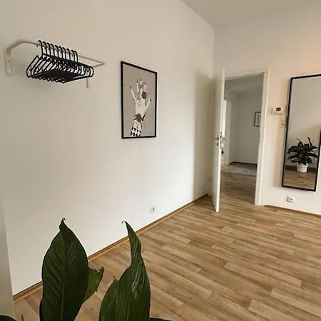 Geraeumige 3-schlafzimmer-wohnung In Nahe Uni * Koblenz (Rhineland-Palatinate)